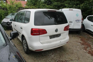 Volkswagen Touran II 1.6 TDI 90KM 2013 Volkswagen Touran ROK 2013 POJ 1,6 90 KM