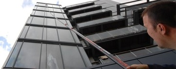 Набор для мытья фотоэлектрических панелей и витрин.