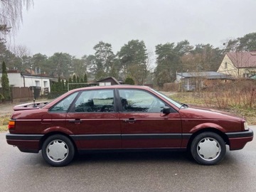 Volkswagen Passat B3 Sedan 2.0 115KM 1990 Volkswagen Passat Volkswagen Passat B3 Automat Sedan Welur Bordo Super Sta, zdjęcie 4