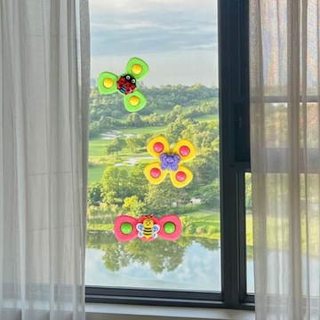 ИГРУШКА С ПРИСОСКОЙ ДЛЯ КУПАНИЯ В ВАНЕ