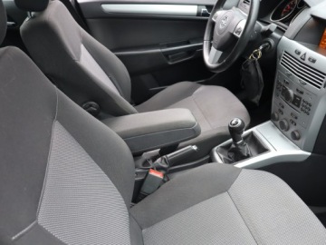 Opel Astra H Sedan 1.6 ECOTEC 115KM 2009 Opel Astra 1.6 16V, Salon Polska, Klima, zdjęcie 8