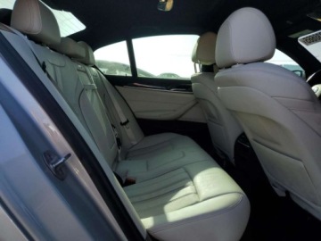 BMW Seria 5 G30-G31 2019 BMW Seria 5 530e 2019 2.0l 2.0 Hybryda 248KM, zdjęcie 10