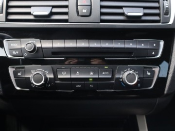 BMW Seria 1 F20-F21 Hatchback 5d Facelifting 2015 118i 136KM 2016 BMW 1 118i, Salon Polska, 1. Właściciel, Klima, zdjęcie 15