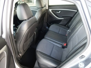 Hyundai i30 II Hatchback 3d 1.6 CRDi (HIGH)  128KM 2013 Hyundai i30 1.6 CRDI 128KM/Panorama, zdjęcie 15