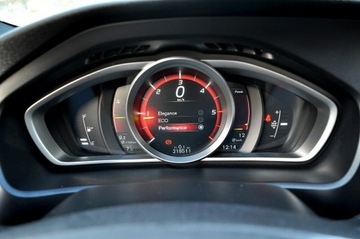 Volvo V40 II Hatchback Facelifting 2.0 D2 120KM 2017 Volvo V40 LiFt Full Led R-Design Digital Alcantara, zdjęcie 24