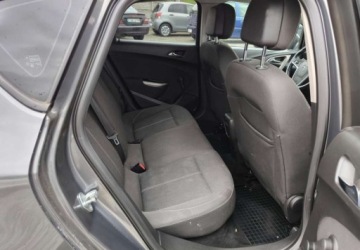 Opel Astra J Hatchback 5d 1.7 CDTI ECOTEC 110KM 2010 Opel Astra Opel Astra 1.7 CDTI Cosmo 1.7 Diesel 110KM, zdjęcie 9