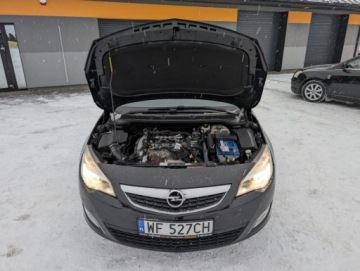 Opel Astra J Sports Tourer 2.0 CDTI ECOTEC 160KM 2010 Opel Astra Klima Navi Tempomat Serwis Gwarancja 2.0 Diesel 160KM, zdjęcie 15