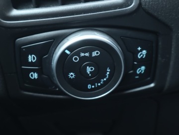 Ford Focus III Kombi Facelifting 1.0 EcoBoost 125KM 2017 Ford Focus 1.0 EcoBoost, Klima, Klimatronic, zdjęcie 17