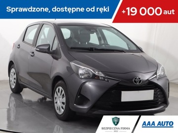 Toyota Yaris III Hatchback 5d Facelifting 2017 1.5 Dual VVT-iE 111KM 2019 Toyota Yaris 1.5 Dual VVT-i, Salon Polska