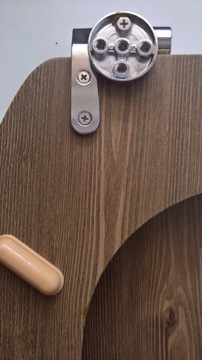 РЕГУЛИРУЕМОЕ СИДЕНЬЕ ДЛЯ УНИТАЗА МЕДЛЕННО ЗАКРЫВАЮЩЕЕСЯ ИЗ ЖЕСТКОГО МДФ AWD