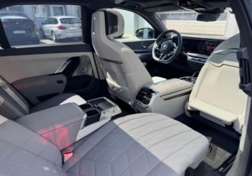 BMW Seria 7 G70 Sedan Plug-In 3.0 M60e 571KM 2024 BMW Seria 7 BMW M760e xDrive 3.0 Hybryda Plug-in 571KM, zdjęcie 23