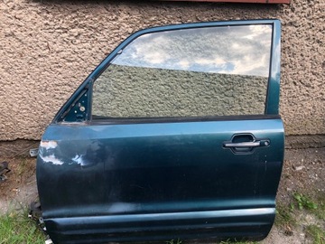 DVEŘE LEVÉ MITSUBISHI PAJERO 3