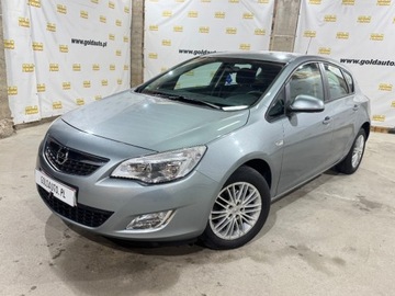 Opel Astra J Hatchback 5d 1.4 Twinport ECOTEC 100KM 2011 Opel Astra 1.4 100KM Klima 1-reka Gotowy do jazdy 1.4 Benzyna 100KM, zdjęcie 34