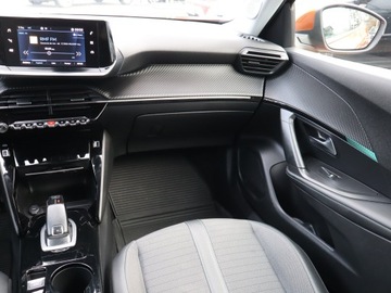 Peugeot 2008 II SUV 1.2 PureTech 130KM 2021 Peugeot 2008 1.2 PureTech, Salon Polska, zdjęcie 7