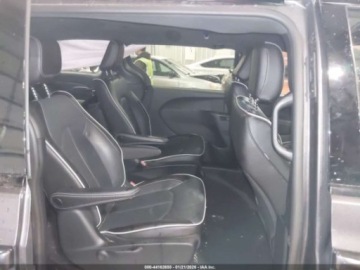 Chrysler Pacifica II 2023 Chrysler Pacifica Hybrid Limited 2023 3.6 Hybryda 287KM, zdjęcie 12