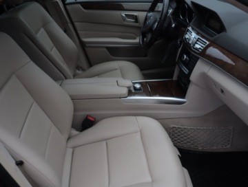 Mercedes Klasa E W212 Kombi Facelifting 220 CDI 170KM 2014 Mercedes E E 220 CDI, 167 KM, Automat, Skóra, zdjęcie 8