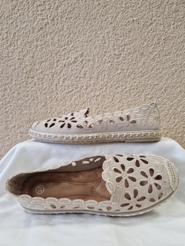 ESPADRYLE BEŻOWE AŻUROWE WSUWANE Z NOSKIEM EKOSKÓRA COLLECTION PARIS R.40