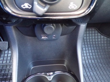 Citroen C1 II Hatchback 5d 1.2 PureTech 82KM 2018 CITROEN C1 1.2 BENZ ZAMIANA GWARANCJA, zdjęcie 17