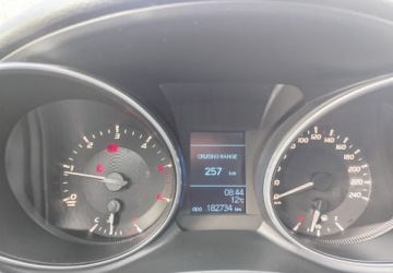 Toyota Avensis III Sedan Facelifting 2015 2.0 D-4D 143KM 2016 Toyota Avensis Salon PLPotwierdzony przebiegZadbanyEkonomiczny 2.0 143KM, zdjęcie 14