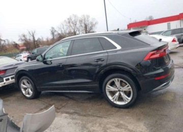 Audi Q8 2023 Audi Q8 2023, 3.0L, 4x4, PREMIUM, od ubezpieczalni 3.0 Benzyna 335KM, zdjęcie 4