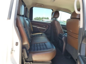 Nissan Titan 2017 Nissan Titan 2017 NISSAN TITAN SV 5.6 Benzyna 400KM, zdjęcie 9