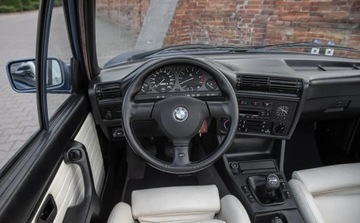BMW Seria 3 E36 Sedan 325 i 192KM 1992 BMW Seria 3 3.0 i 231KM Skora BBS 2.5 Benzyna 192KM, zdjęcie 19