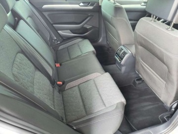 Volkswagen Passat B8 Variant Facelifting 2.0 TDI SCR 200KM 2022 Volkswagen Passat ASO 2.0TDI 200KM Dig.Cockpit AppConnect LED kamera grz.s, zdjęcie 14