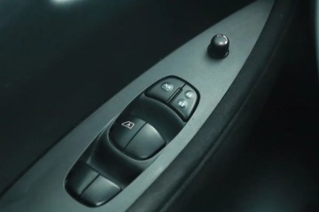 Nissan Leaf I Hatchback 5d Facelifting Elektryczny 109KM 2016 Nissan Leaf 24 kWh, SoH 89%, Automat, Klima, zdjęcie 17