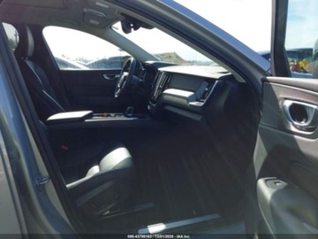 Volvo XC60 II 2025 Volvo XC 60 B5 Core 2025 2.0L 2.0 Benzyna 247KM, zdjęcie 9