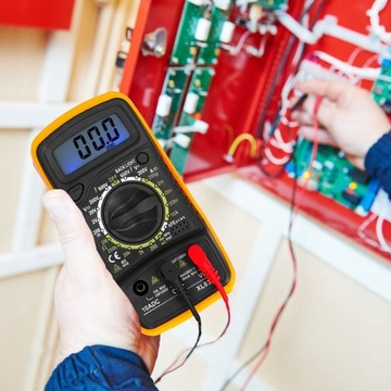 MULTIMETR uniwersalny miernik elektryczny LCD prądu napięcia rezystancji