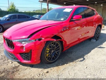 Maserati Levante 2022 Maserati Levante Tributo 2022 3.0 Benzyna 424KM, zdjęcie 1