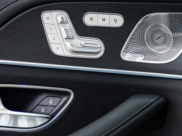 Mercedes GLS X167 SUV Facelifting 3.0 450d 367KM 2025 MERCEDES-BENZ GLS 450 d 4-MATIC AMG Line 3.0 (367KM) 2025, zdjęcie 13