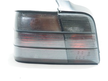 BMW 3 E36 SEDAN LAMPA TYLNA LEWA CIEMNA TUNING