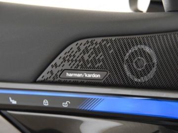 BMW Seria 5 G90-91 Touring 2.0 520d 197KM 2025 BMW Seria 5 520d xDrive Sport Sedan 2.0 (197KM) 2025, zdjęcie 13