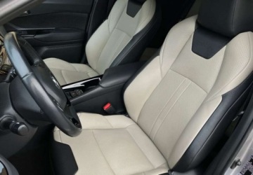 Toyota C-HR I Crossover Facelifting 2.0 Hybrid Dynamic Force 184KM 2020 Toyota C-HR Toyota C-HR 2.0 Hybrid Selection 2.0 Hybryda 184KM, zdjęcie 38