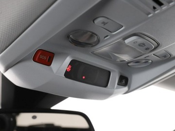 Peugeot 3008 II Crossover 1.2 PureTech 130KM 2019 Peugeot 3008 Automat Virtual Navi Kamera cofania, zdjęcie 37