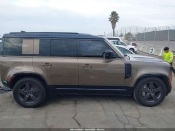 Land Rover Defender IV (L663) 2023 Land Rover Defender 110 X-Dynamic SE 2023 3.0l 3.0 Benzyna 395KM, zdjęcie 6