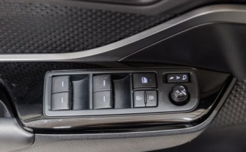 Toyota C-HR I Crossover Facelifting 2.0 Hybrid Dynamic Force 184KM 2023 Toyota C-HR 2.0 Hybrid GR Sport 2.0 Hybryda 184KM, zdjęcie 35