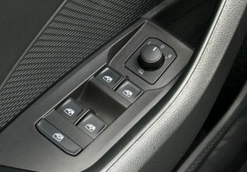 Skoda Octavia IV Liftback 2.0 TDI 115KM 2022 Skoda Octavia Nowy ROZRZAD, OPONY, Podgrzewane 4 fotele, Tempomat, Kamera,, zdjęcie 19