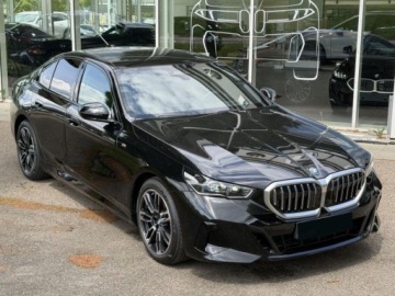 BMW Seria 5 G90-91 2025 BMW Seria 5 530e xDrive Sport Sedan 2.0 (299KM) 2025, zdjęcie 5