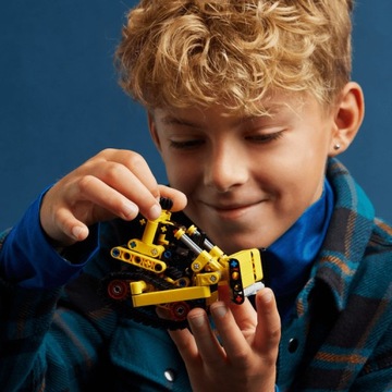 LEGO TECHNIC 42163 Бульдозер для специальных задач