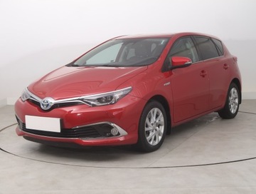 Toyota Auris II Hatchback 5d Facelifting 1.8 Hybrid 136KM 2016 Toyota Auris Hybrid, Salon Polska, 1. Właściciel, zdjęcie 1