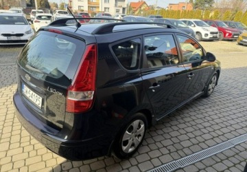 Hyundai i30 I CW Facelifting 1.4 DOHC 109KM 2011 Hyundai i30 1,4 109KM Klimatyzacja 1.4 Benzyna 109KM, zdjęcie 4