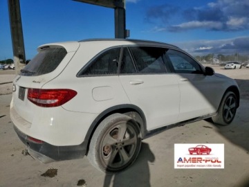 Mercedes GLC C253 2017 Mercedes-Benz GLC 2017 MERCEDES-BENZ GLC 300 4MATIC 2.0 Benzyna 241KM, zdjęcie 2