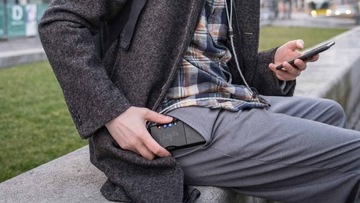 Портативный ЦАП-усилитель для наушников Chord Mojo 2