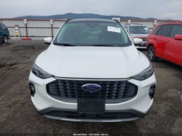 Ford Escape III 2023 Ford Escape FORD ESCAPE PLATINUM 2.0 Benzyna 250KM, zdjęcie 1