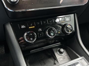 Skoda Superb III Kombi Facelifting 2.0 TDI SCR 150KM 2022 Skoda Superb 2.0TDI 150KM Style DSG l Webasto, Hak, zdjęcie 19