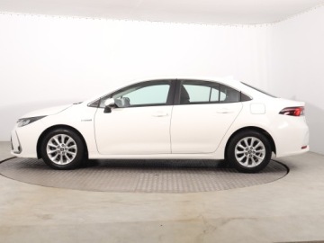 Toyota Corolla XII Sedan 1.8 Hybrid 122KM 2021 Toyota Corolla 1.8 Hybrid, Salon Polska, zdjęcie 2