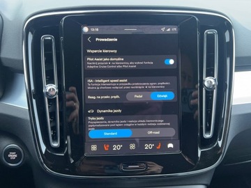 Volvo XC40 Crossover Facelifting 2.0 B3 163KM 2025 Volvo XC 40 VOLVO XC40 B3 Plus Dark Benzyna (163+1, zdjęcie 27