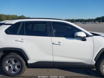 Toyota 2024 Toyota RAV4 2024r., XLE, od ubezpieczalni 2.5 Benzyna 203KM, zdjęcie 7